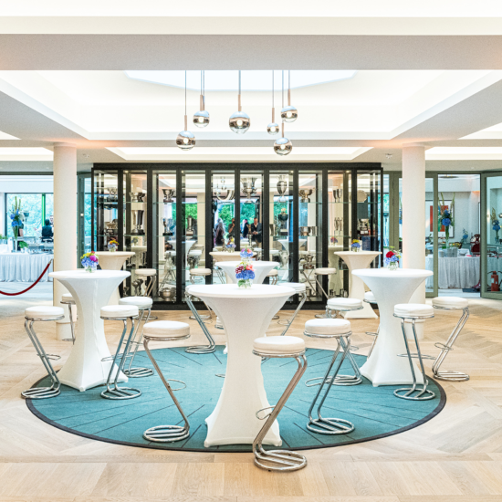 Foyer2 600x600